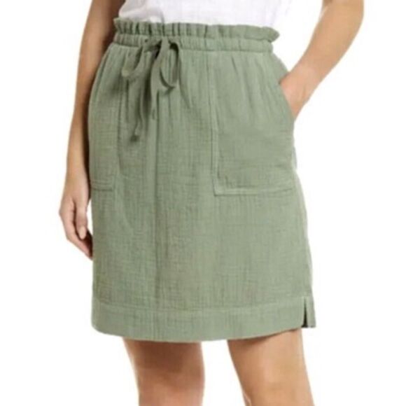 Caslon Dresses & Skirts - Caslon x Nordstrom S Camo Olive green crinkle cotton casual pull on skirt